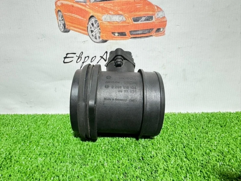 Датчик массового расхода воздуха Volvo C30 S40 C70 V50 8692624 2.5Т 2.0Т