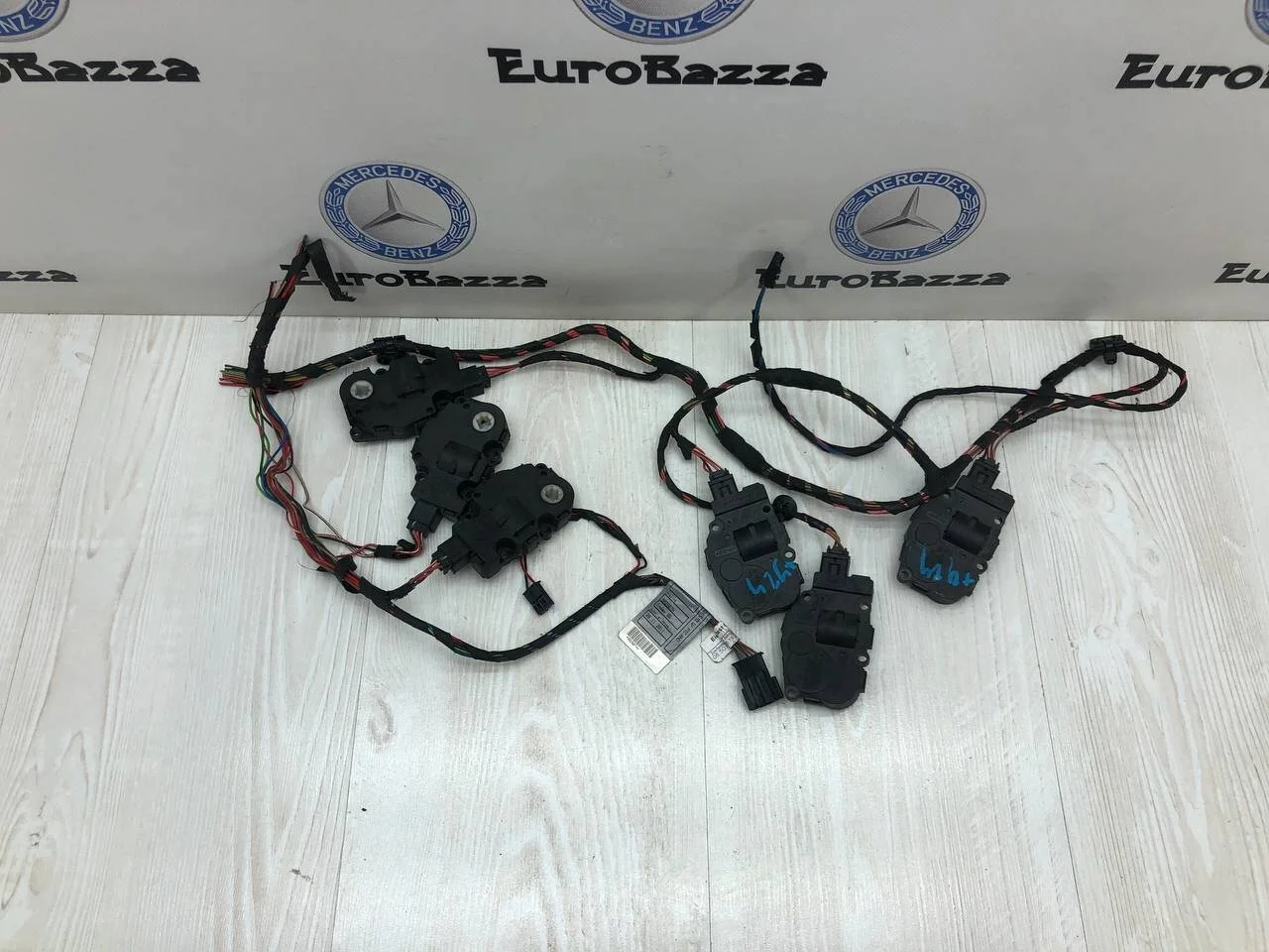 Сервопривод заслонок печки Mercedes W251