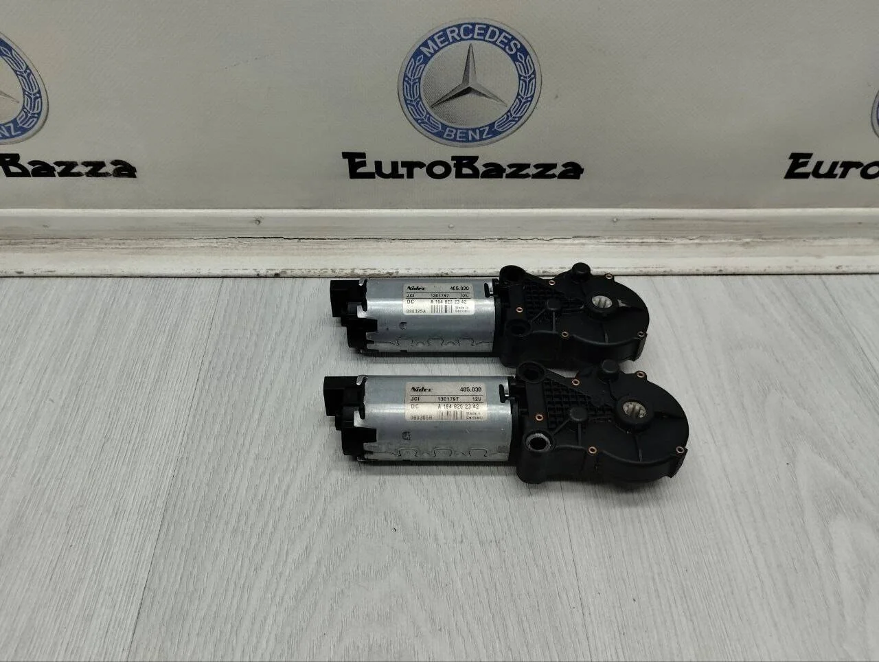 Моторчик третьего ряда сидений Mercedes X164