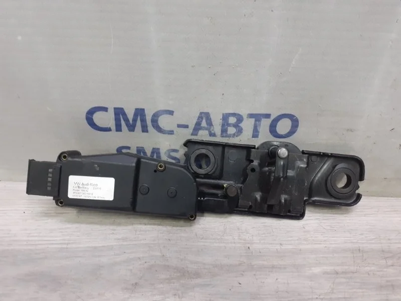 Доводчик багажника Audi A6 Allroad 2016 4F9827383H C7 3.0 CRE