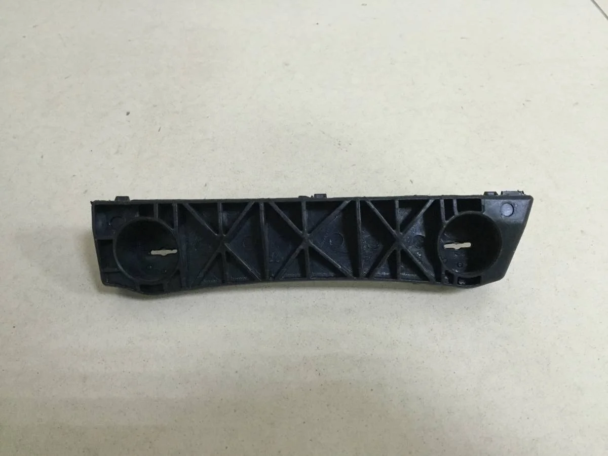 Кронштейн заднего бампера правый Nissan Almera 3 G11, G15 2012>