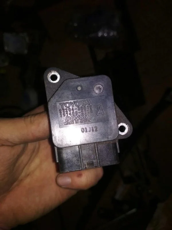 Расходомер воздуха Toyota Rav 4 (XA30) (2005-2014) 2008