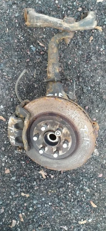 Кулак поворотный правый Nissan Navara (D40) 2004-2015 2007 40014EB000 2.5 D YD25DDTI