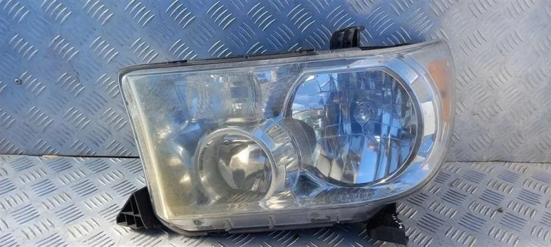 Фара левая Toyota Tundra Ii (2006-2022) 2007 811500C050 5.7 I 3URFE