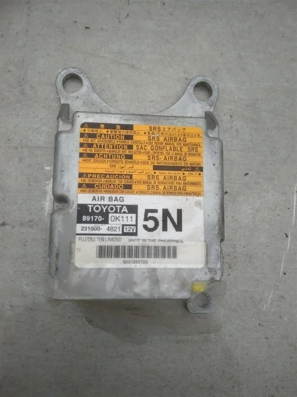 Блок AirBag Toyota Hilux (2005-2015) 2010 891700K111 2.5 D 2KDFTV