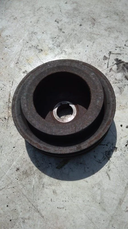 Шкив коленвала Nissan Navara (D22) 1998-2007 2004 12303VK501 2.5 D