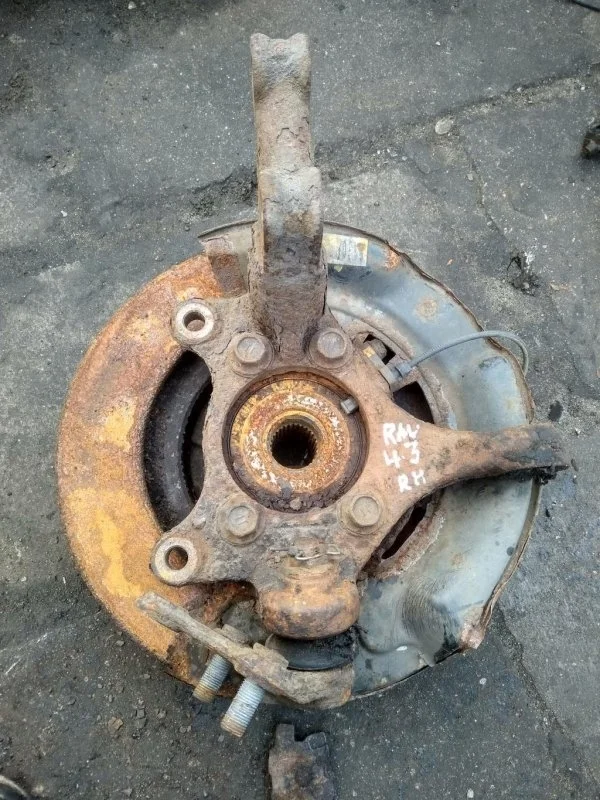 Кулак поворотный правый Toyota Rav 4 (Xa30) (2005-2014) 2006 4321142080 2.0 I