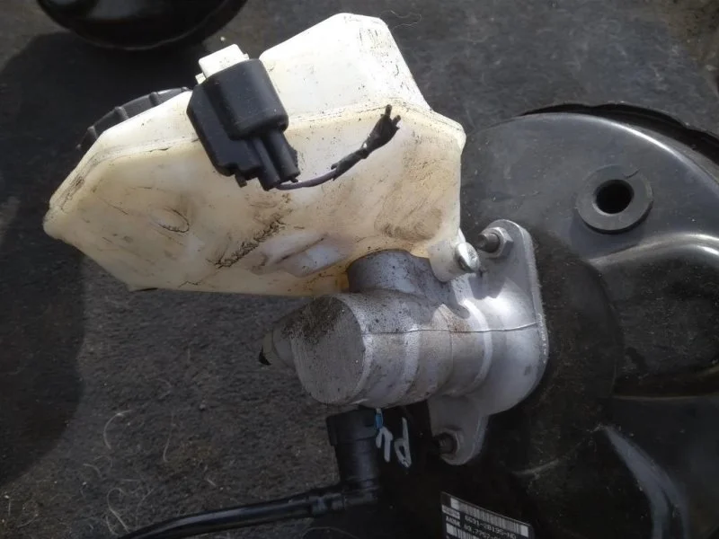 Цилиндр тормозной главный Land Rover Freelander Ii (2006-2014) 2010 LR014430 2.2 D 224DT