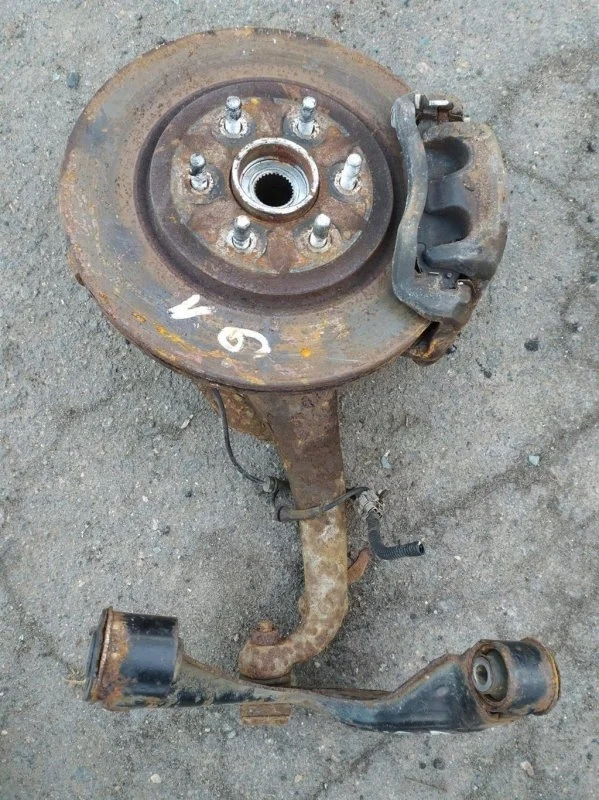 Кулак поворотный правый Nissan Navara (D40) 2004-2015 2006