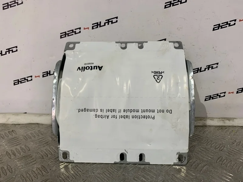 Подушка безопасности пассажира Volvo C30 2009 8623350 1