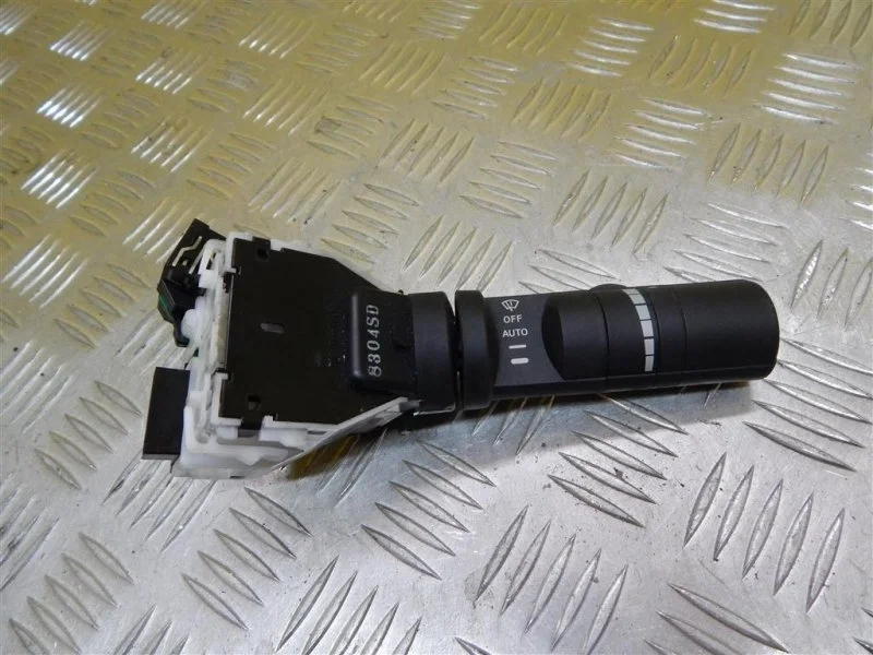 Переключатель дворников Nissan Navara (D40) 2004-2015 2008 25260EB66A 2.5 D YD25DDTI