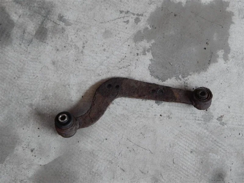 Рычаг задний поперечный Toyota Rav 4 (Xa30) (2005-2014) 2006 4877042040 2.0 I 1AZFE