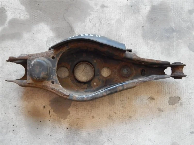 Рычаг задний поперечный Toyota Rav 4 (Xa30) (2005-2014) 2006 4874042010 2.0 I 1AZFE