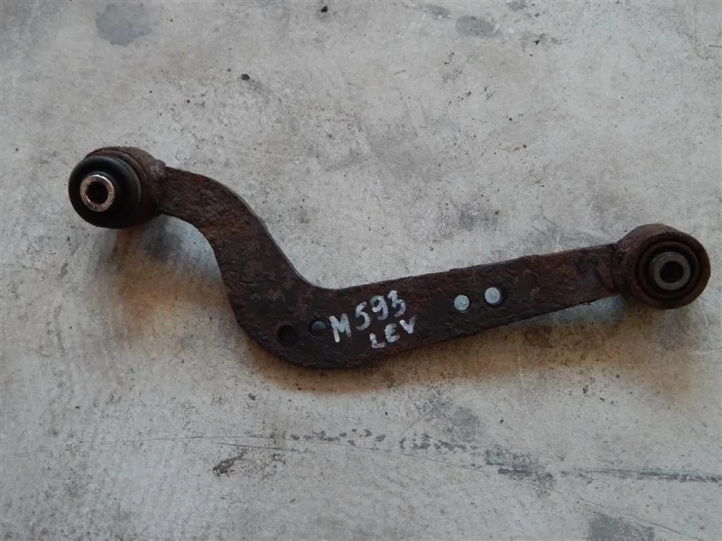 Рычаг задний поперечный Toyota Rav 4 (Xa30) (2005-2014) 2006 4879042020 2.0 I 1AZFE