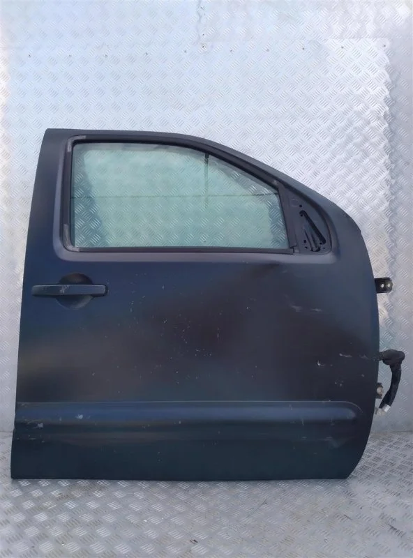 Стекло двери передней правой Nissan Pathfinder (R51M) 2004-2013 2008 Внедорожник