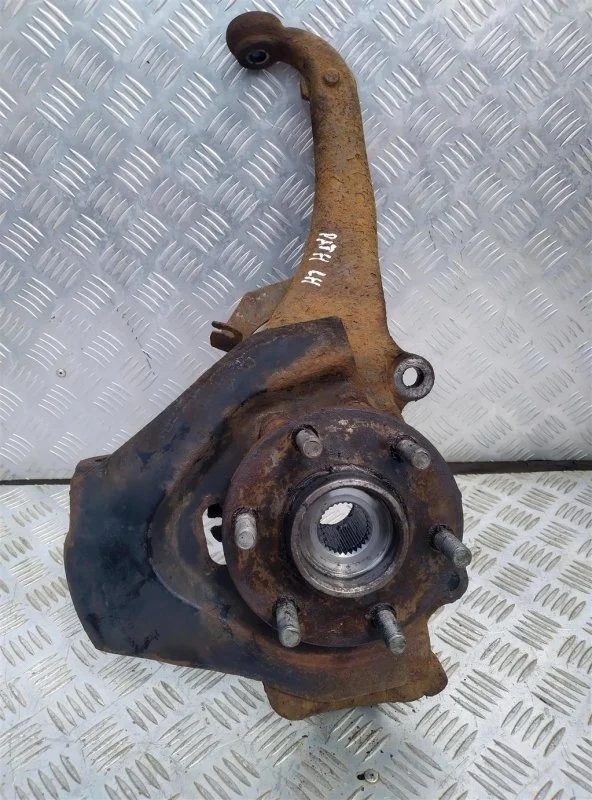 Кулак поворотный левый Nissan Pathfinder (R51M) 2004-2013 2008 Внедорожник