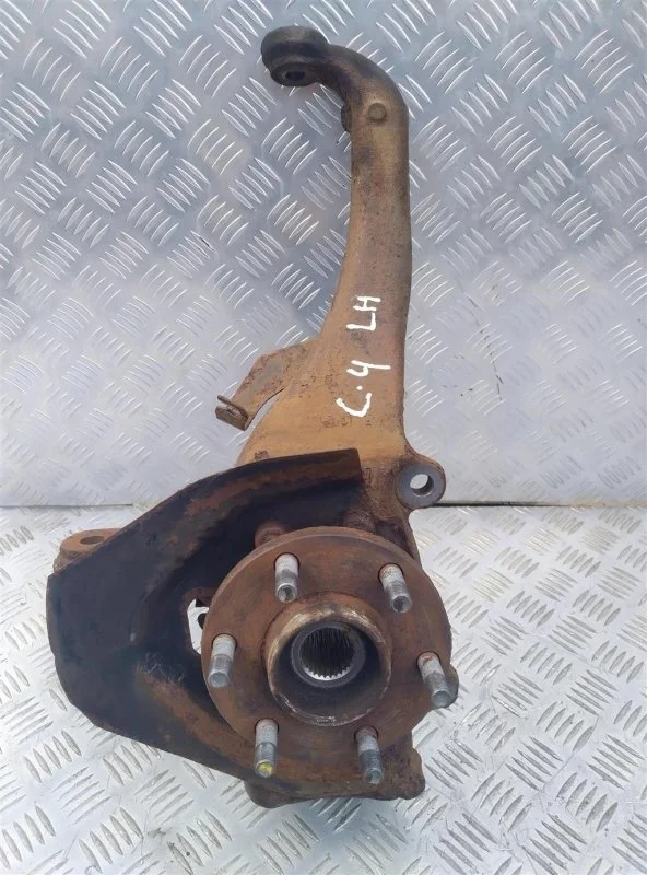 Кулак поворотный левый Nissan Navara (D40) 2004-2015 2011