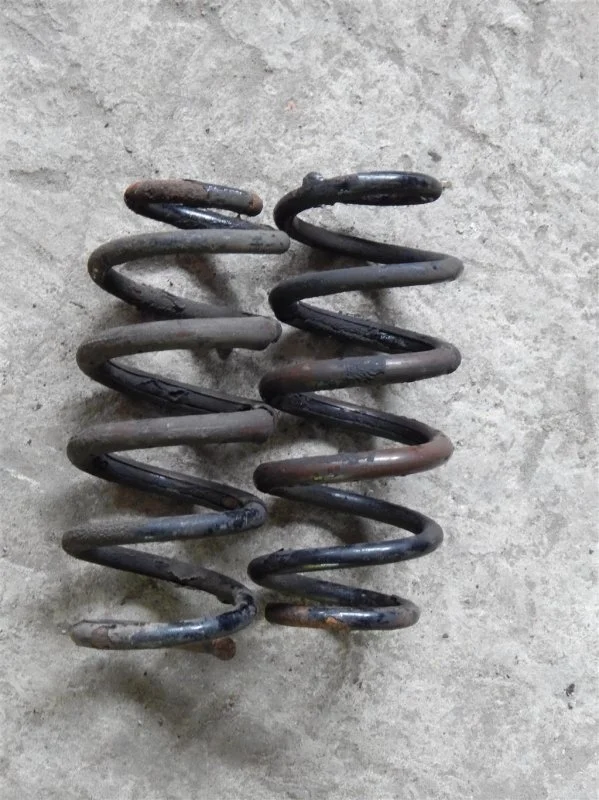 Пружина задняя Toyota Rav 4 (Xa30) (2005-2014) 2009 4823142160 2.2 D 2ADFHV