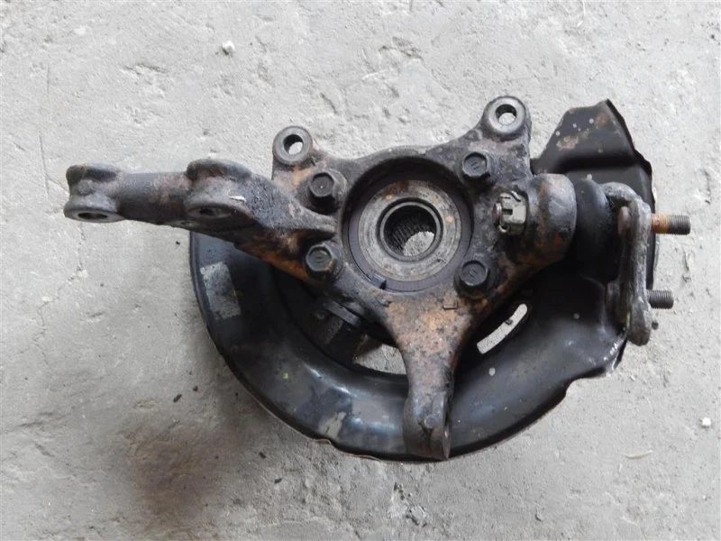 Кулак поворотный правый Toyota Rav 4 (Xa30) (2005-2014) 2009 4321142080 2.2 D 2ADFHV