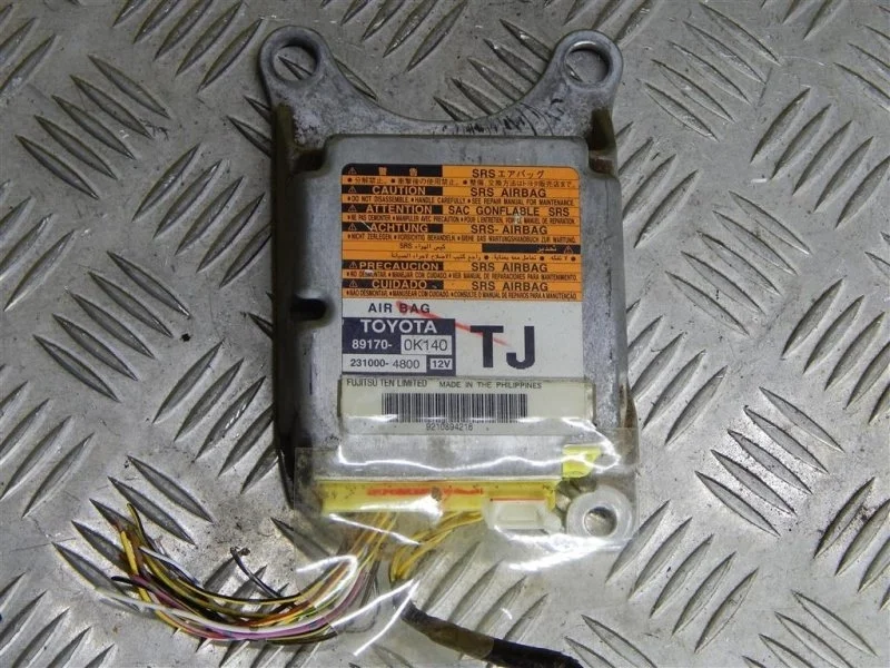 Блок AirBag Toyota Hilux (2005-2015) 2009 891700K140 2.5 D 2KDFTV