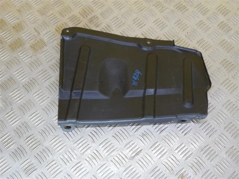 Пыльник двигателя Toyota Rav 4 (CA40) (2012-2019) 2014