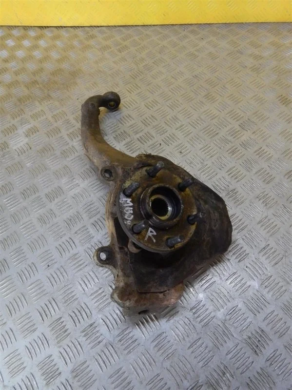Кулак поворотный правый Nissan Pathfinder (R51M) 2004-2013 2006 Внедорожник