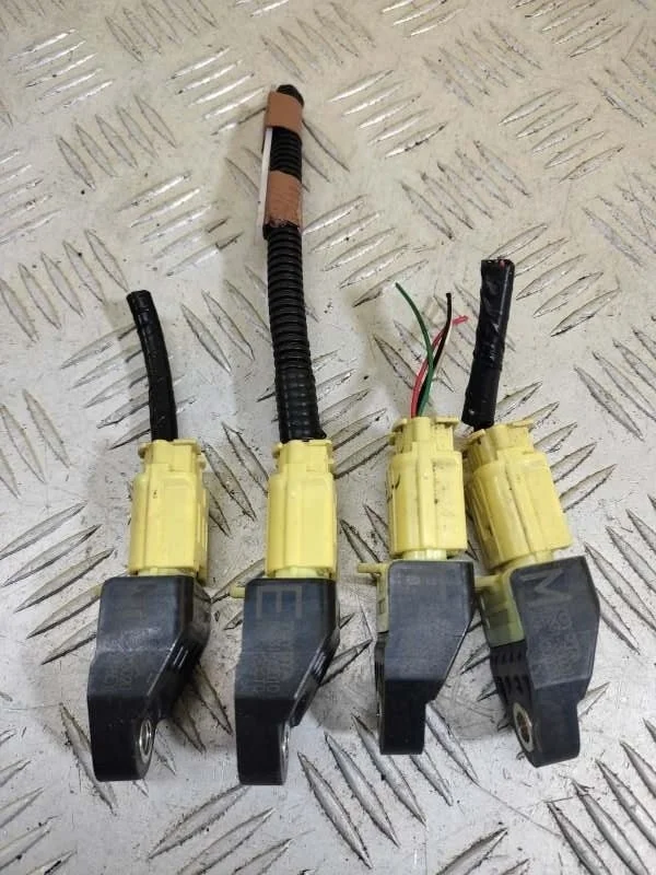 Датчик удара Toyota Rav 4 (Xa30) (2005-2014) 2006 8983133020 2.2 D 2ADFTV