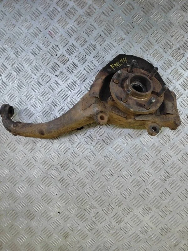 Кулак поворотный правый Nissan Navara (D40) 2004-2015 2007