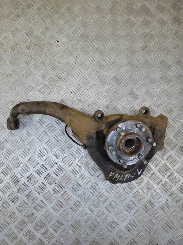 Кулак поворотный левый Nissan Navara (D40) 2004-2015 2007