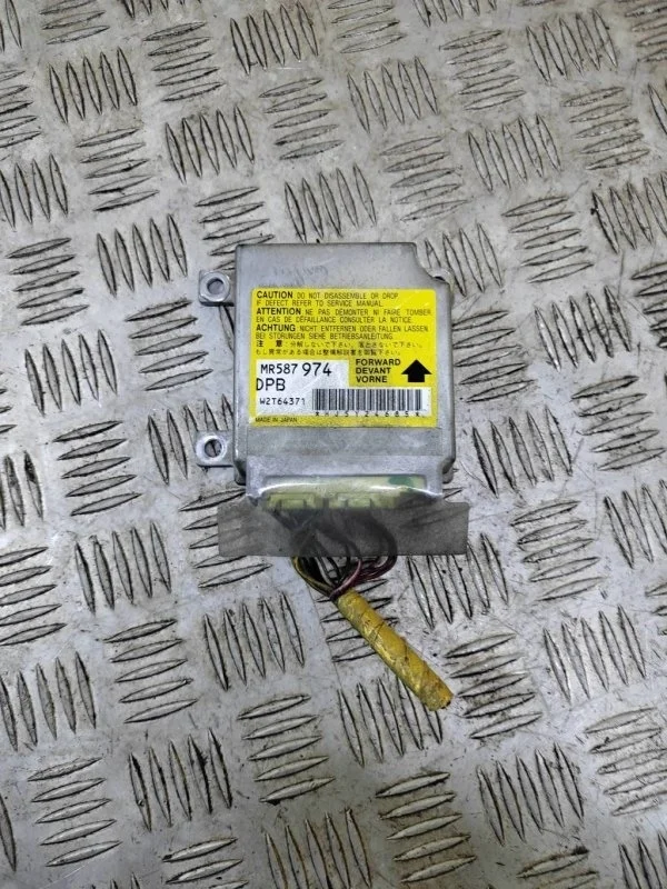Блок AirBag Mitsubishi L200 (2006-2015) 2009 MR587974 2.5 D 4D56
