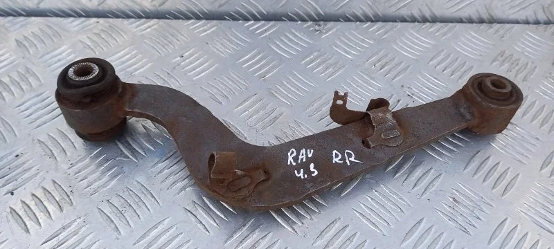 Рычаг задний поперечный Toyota Rav 4 (Xa30) (2005-2014) 2006 4877042040 2.0 I 1AZFE, правый