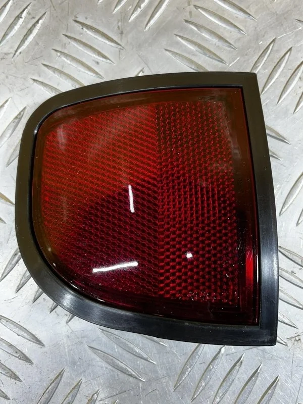 Катафот Mitsubishi L200 (2006-2015) 2010