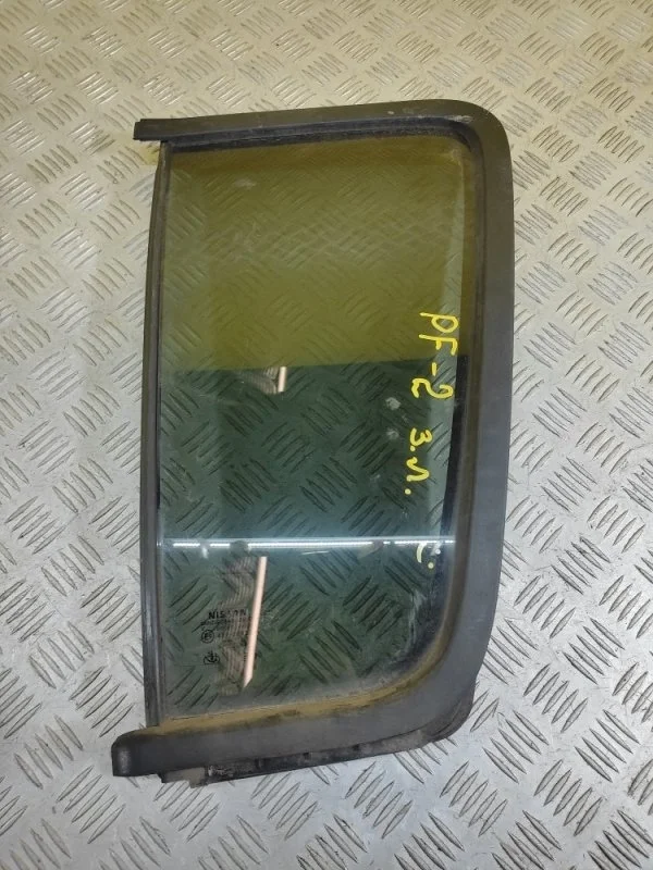 Стекло двери задней левой (форточка) Nissan Pathfinder (R51M) 2004-2013 2011 Внедорожник