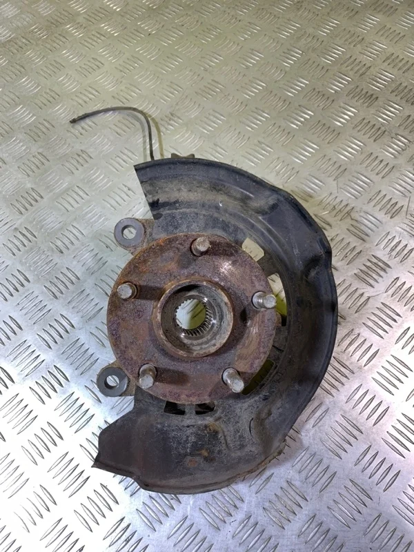 Кулак поворотный левый Toyota Rav 4 (Xa30) (2005-2014) 2008 4321242080 2.0 I 1AZFE