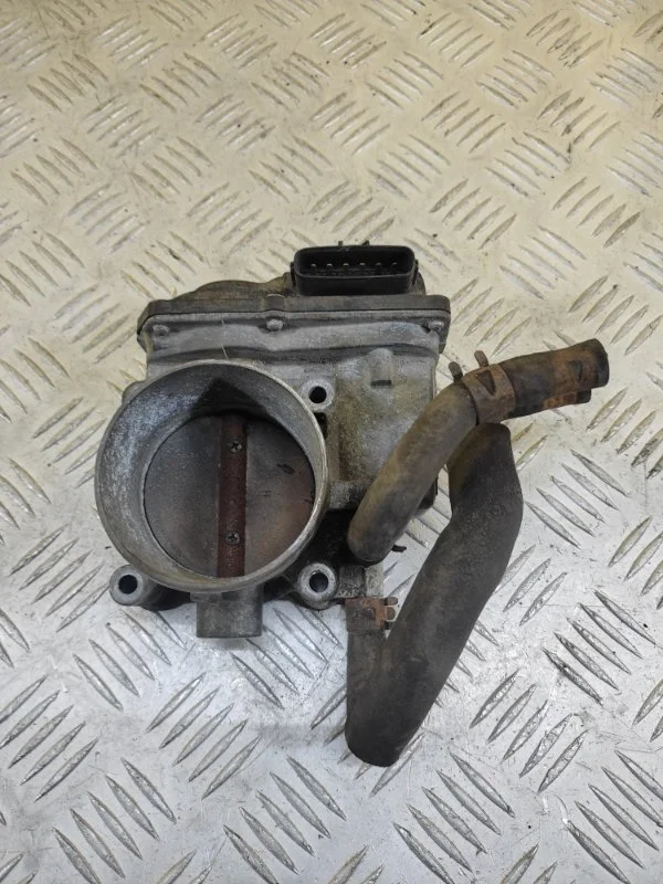 Заслонка дроссельная электрическая Toyota Land Cruiser Prado 120 (2002-2009) 2004 2203031010 4.0 I 1GRFE