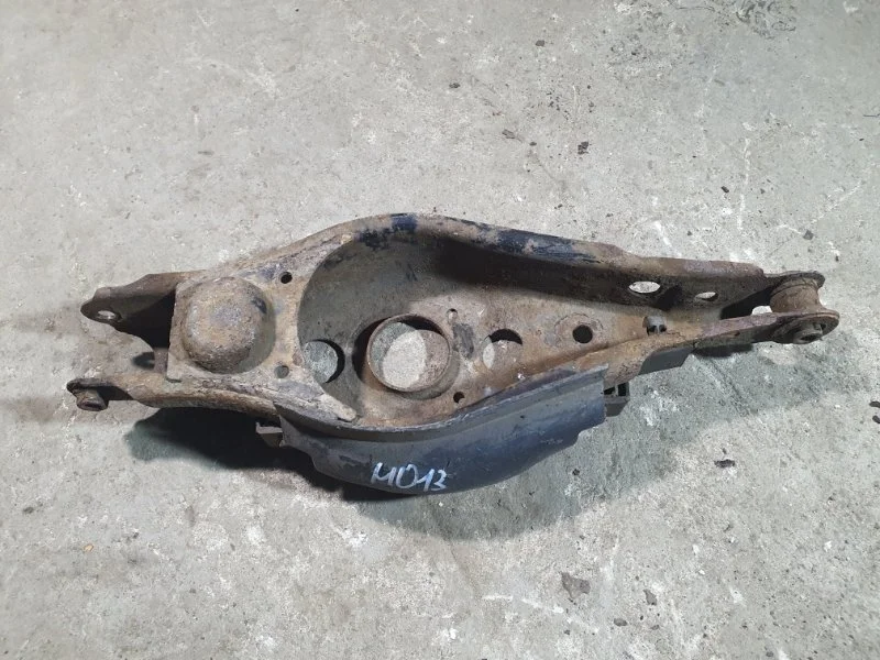 Рычаг задний правый Toyota Rav 4 (Xa30) (2005-2014) 2006 4873042040 2.2 D 2ADFTV