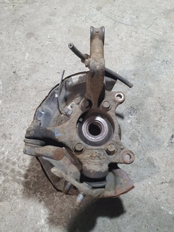 Кулак поворотный левый Toyota Rav 4 (Xa30) (2005-2014) 2006 4321242080 2.2 D 2ADFTV