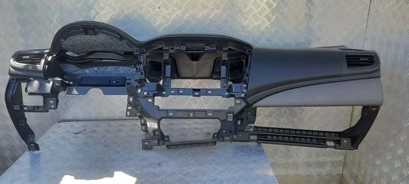 Панель передняя салона (торпедо) Mitsubishi L200 (2015-2022) 2017 MN123652XA ПИКАП 2.4 D 4N15