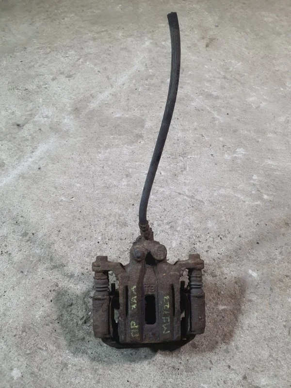 Суппорт задний правый Nissan Pathfinder (R51M) 2004-2013 2009 44011EB30A ВНЕДОРОЖНИК 2.5 D YD25DDTI