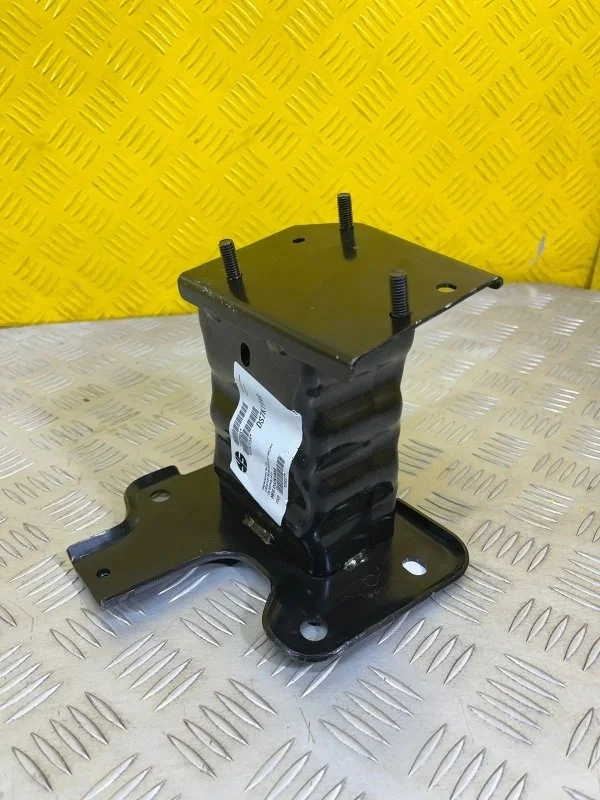 Кронштейн усилителя переднего бампера правый Nissan Qashqai (J11) 2013-2019 2016 F22144EAMA