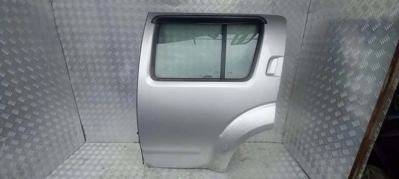 Стекло двери задней левой Nissan Pathfinder (R51M) 2004-2013 2007 Внедорожник