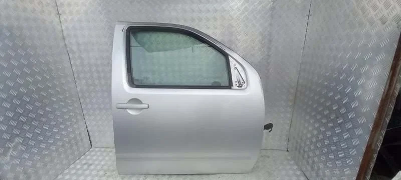 Стекло двери передней правой Nissan Pathfinder (R51M) 2004-2013 2007 Внедорожник