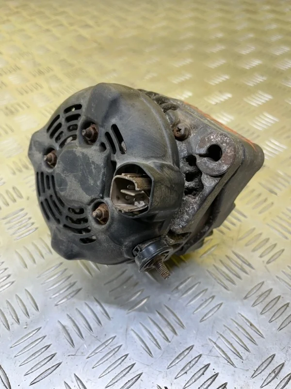 Генератор Toyota Land Cruiser Prado 120 (2002-2009) 2004 2706030060 3.0 D 1KDFTV