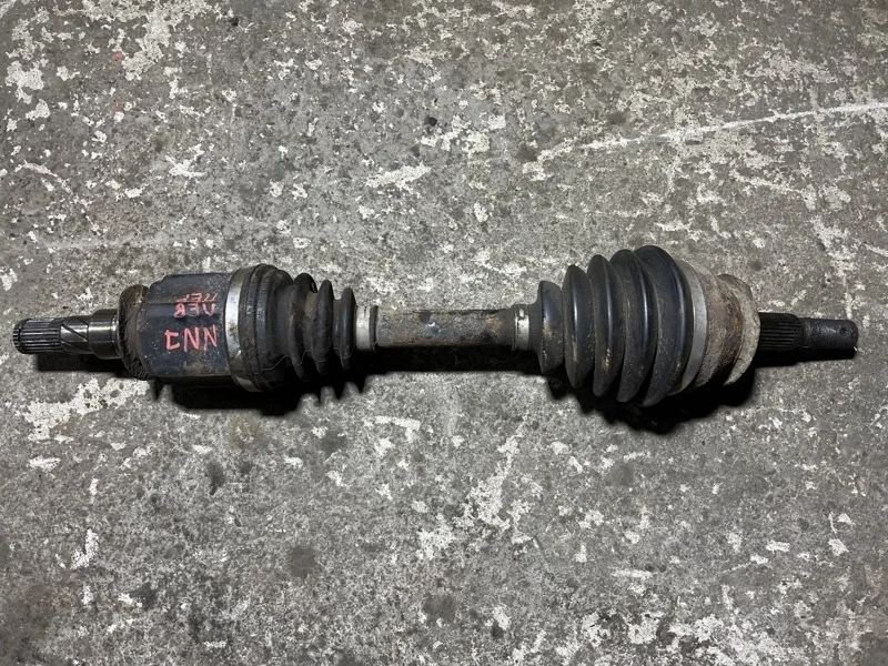 Полуось передняя левая (приводной вал, ШРУС) Nissan Navara (D40) 2004-2015 2007 39100EB300 ПИКАП 2.5 D YD25DDTI