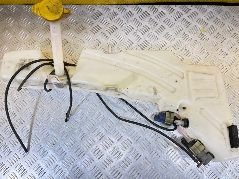 Бачок омывателя Nissan Navara (D40) 2004-2015 2007 Пикап