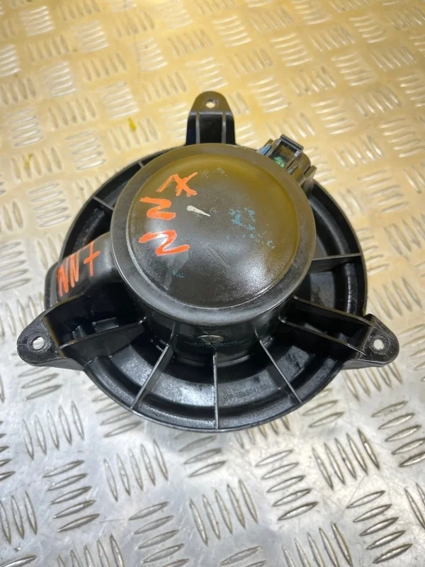 Моторчик печки Nissan Navara (D40) 2004-2015 2007 27226EA01A ПИКАП 2.5 D YD25DDTI