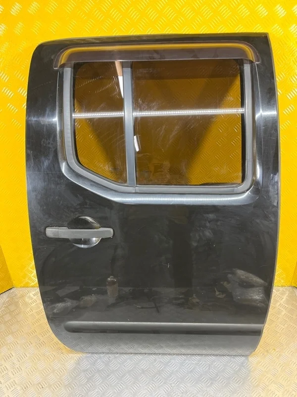 Дверь задняя правая Nissan Navara (D40) 2004-2015 2007 82100EB332 ПИКАП 2.5 D YD25DDTI
