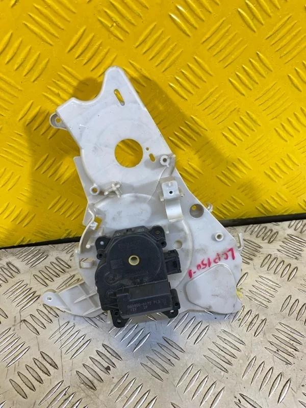 Моторчик заслонки печки Toyota Land Cruiser Prado 150 (2009-2023) 2012