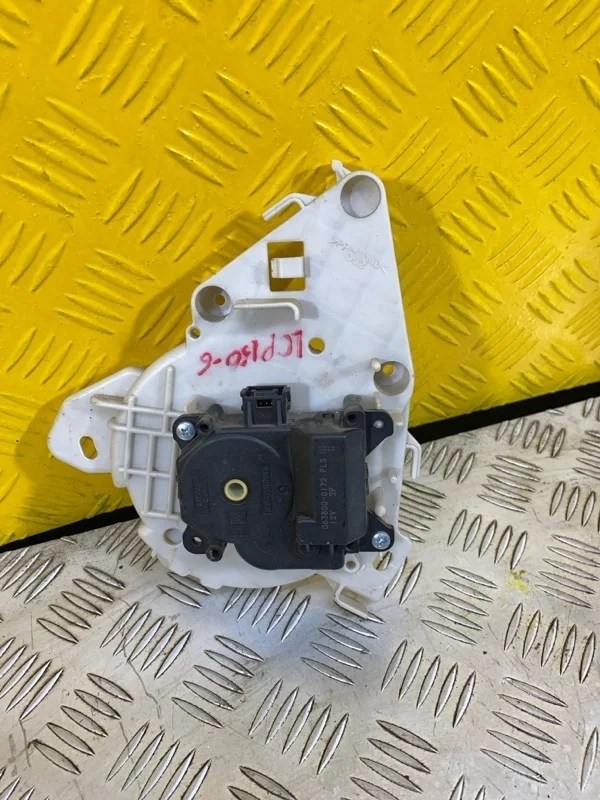 Моторчик заслонки печки Toyota Land Cruiser Prado 150 (2009-2023) 2012