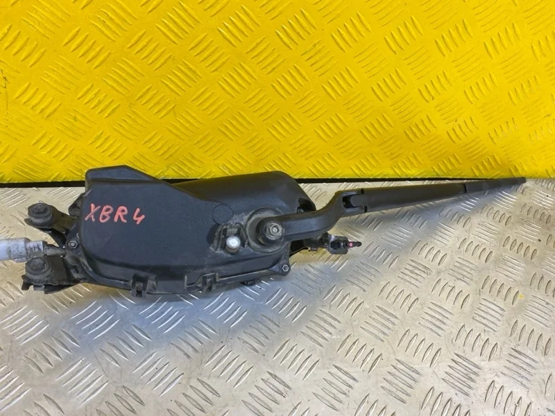 Моторчик заднего стеклоочистителя (дворника) Toyota Land Cruiser Prado 150 (2009-2023) 2019 8513060270 2.8 D 1GDFTV